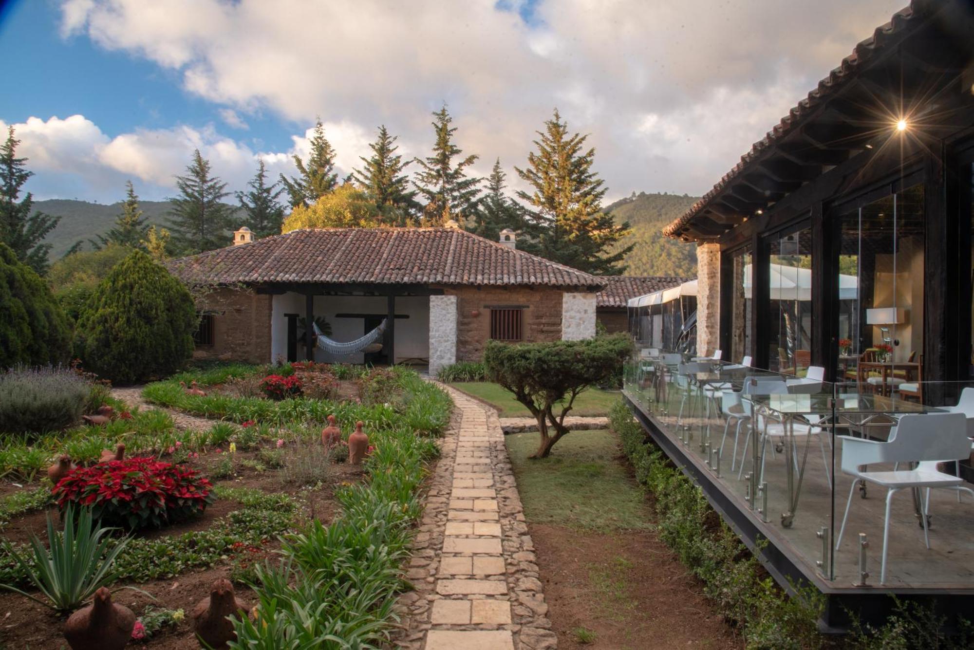 Uvence Arte + Hotel San Cristobal de las Casas Exterior photo